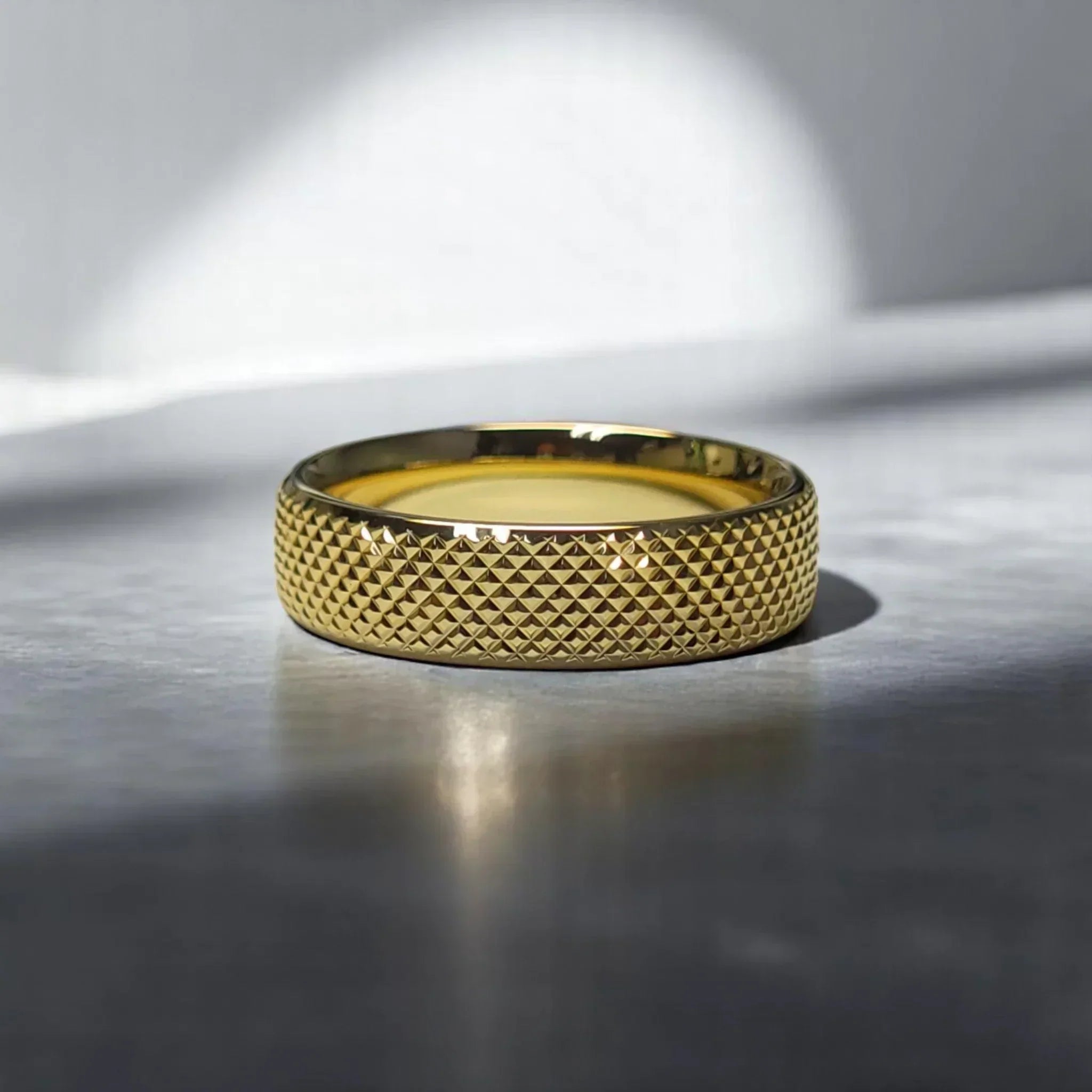 2025's Most Sophisticated Men's Wedding Band Trend