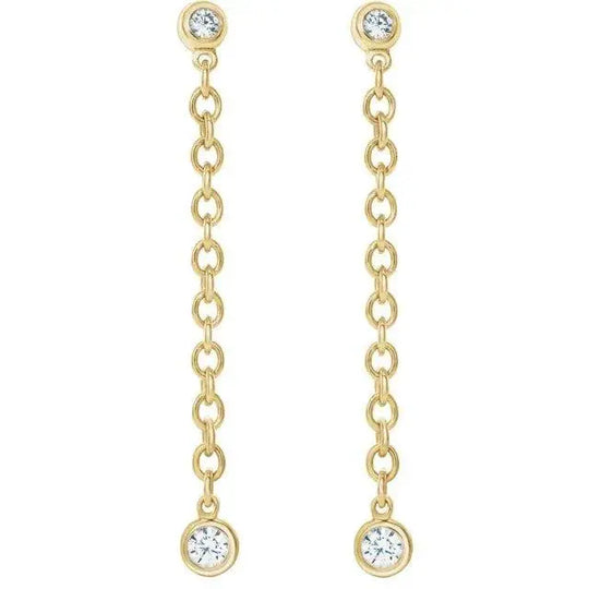 Elegant chain link earrings in solid gold with sparkling diamonds