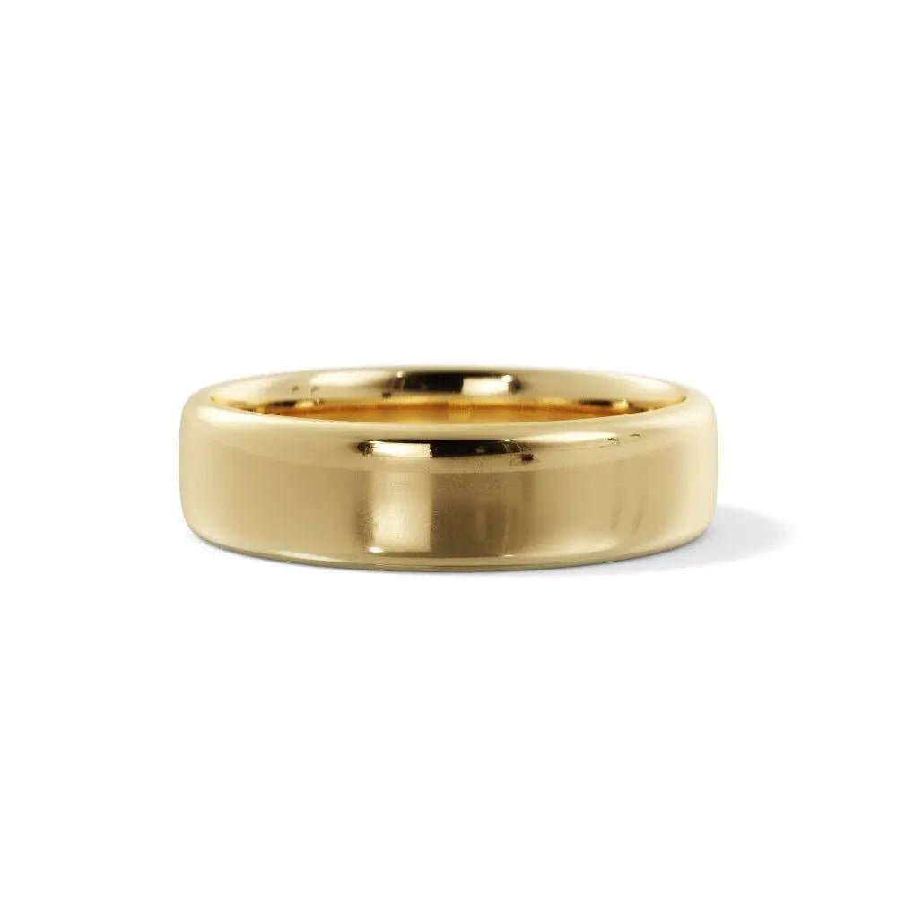 Classic yellow gold polished wedding ring with rounded edges and comfort fit