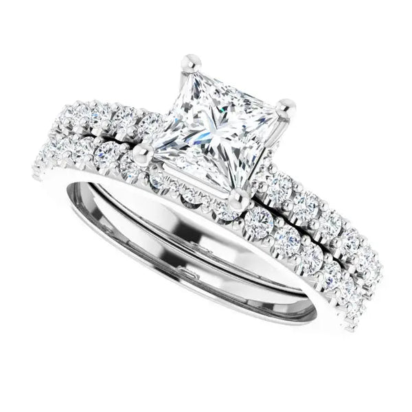 Classic Halo Princess cut Diamond Ring - 5