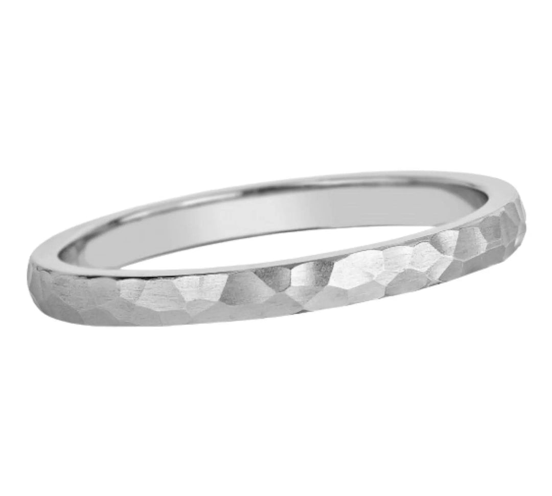 2mm hammered platinum ring with brushed finish – front view.