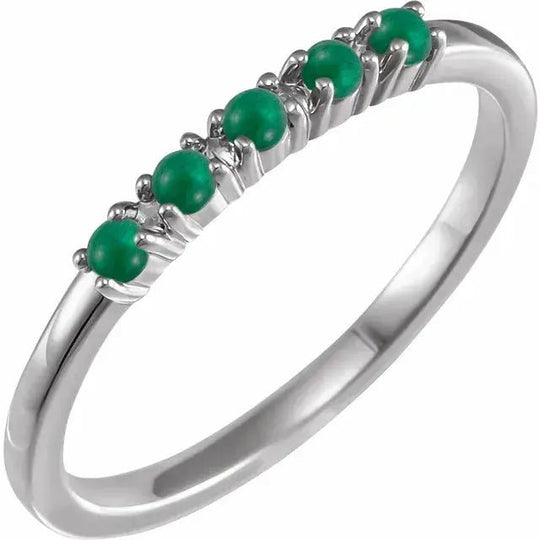 Handcrafted emerald ring in solid gold