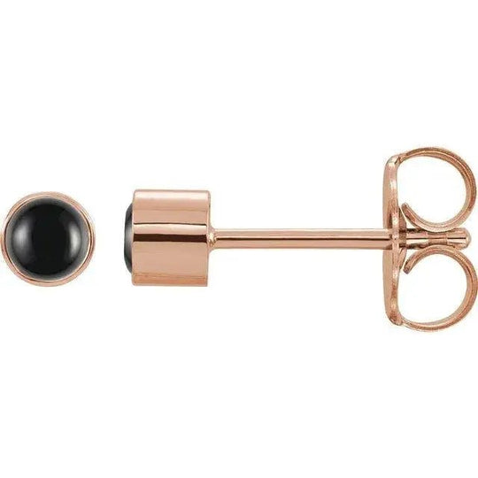 Timeless black onyx stud earrings in 14K gold