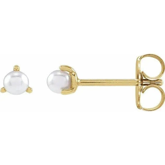 Single pearl earring in 14K yellow gold with natural white pearl