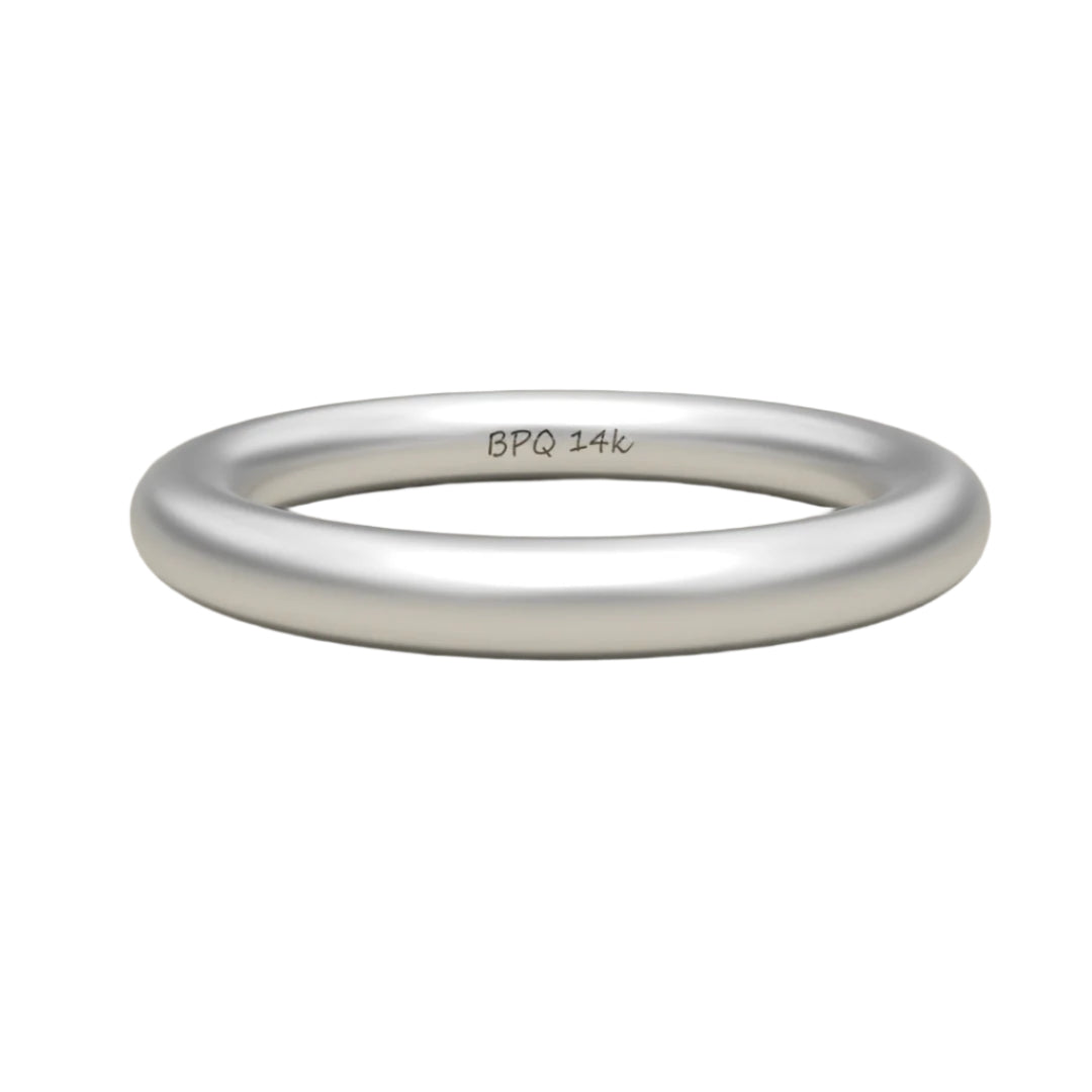 Satin-finish 3 mm wire ring in 14K white gold – subtle satin texture band