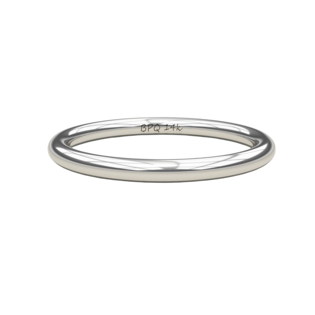 High-polished 2 mm wire ring in 14K white gold – mirror-bright comfort band